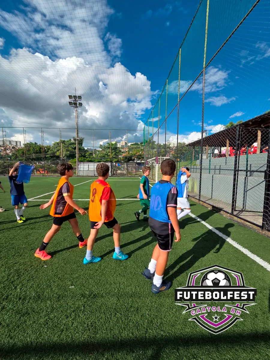 Festa temática de futebol — pacote Home — na sua casa